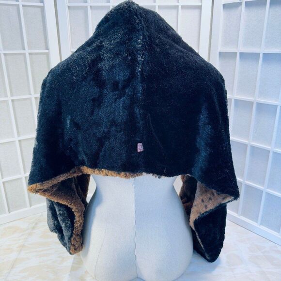 Faux Fur Reversable Infinity Scarf - Picture 6 of 12